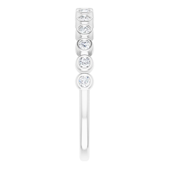 Alliance En Diamants Semi-Éternité En Or Blanc Sur Collets